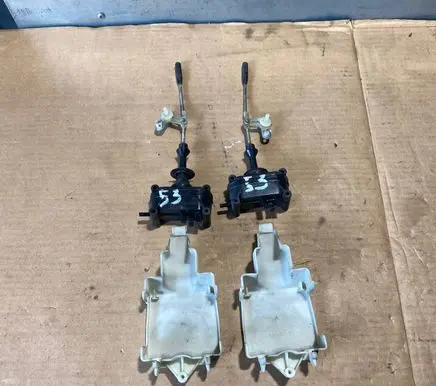 Mercedes-Benz E W124 Central locking vacuum pump 1248050590