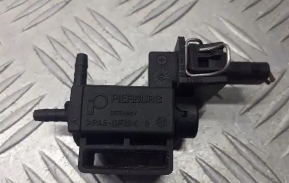 Mercedes-Benz C W203 Valve vacuum 0025401897