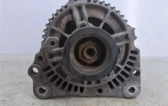 Volkswagen Golf III Generator/alternator