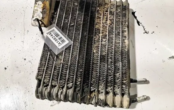 Mitsubishi Endeavor Engine oil radiator 