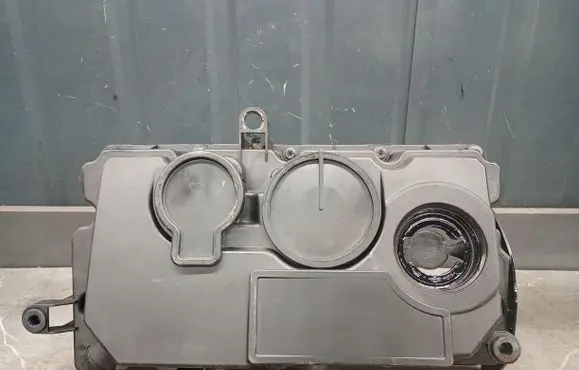 Volkswagen Touran I Rocker cam cover 03g103475d