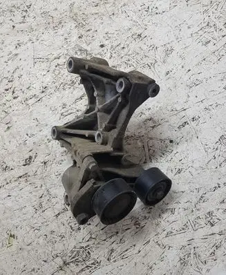 Nissan Qashqai Generator/alternator belt tensioner