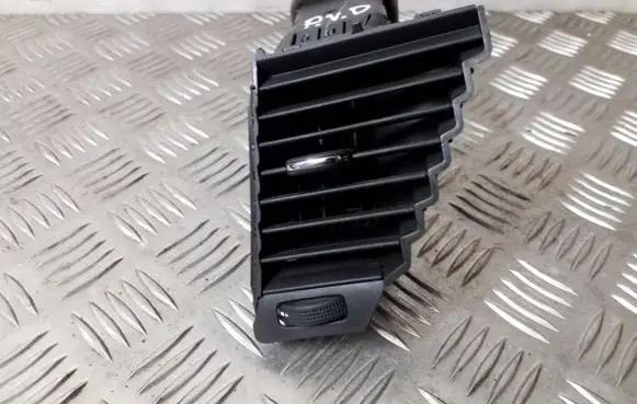 Opel Astra K Dash center air vent grill 39079606 39079558