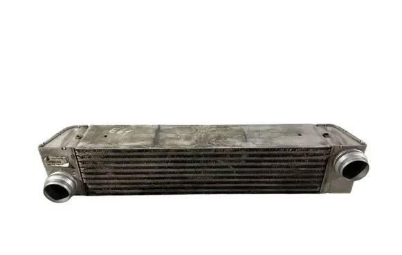 BMW 5 E60 E61 Intercooler radiator 7791909 D2214000
