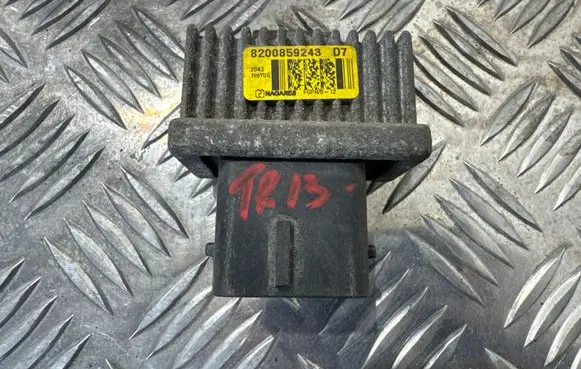 Renault Trafic II (X83) Glow plug pre-heat relay 8200859243