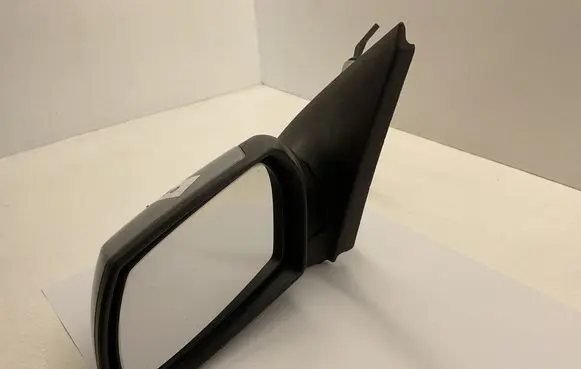 Front door electric wing mirror