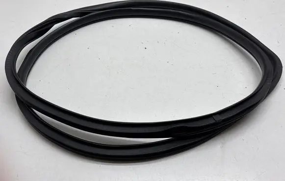 Dodge Durango III Front door rubber seal 