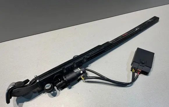 BMW 3 E92 E93 Seat belt adjustment motor 9165378 983397 72119165378