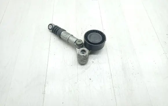 Alfa Romeo 159 Generator/alternator belt tensioner