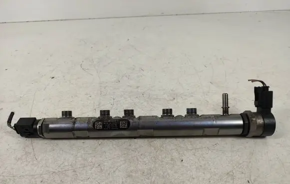 BMW 3 E90 E91 Fuel main line pipe 7809127 902267L1 0445214182