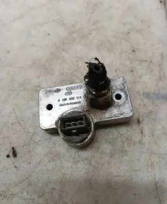 Audi 100 S4 C4 Air pressure sensor 0281002018