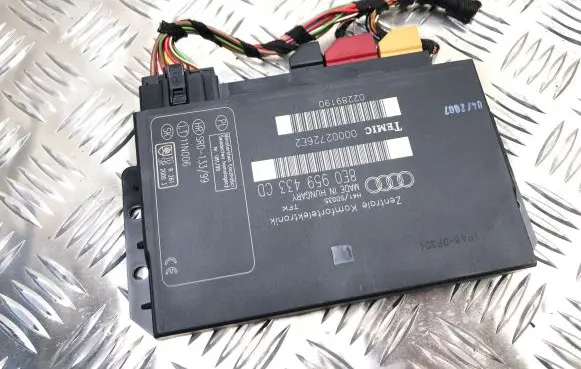 Audi A4 S4 B7 8E 8H Comfort/convenience module 8E0959433CD