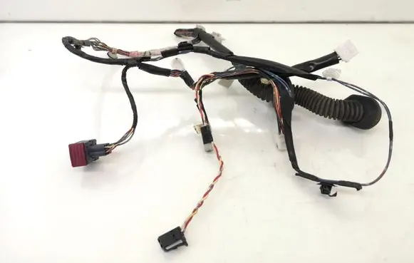 Toyota Avensis T250 Rear door wiring loom 8215405170