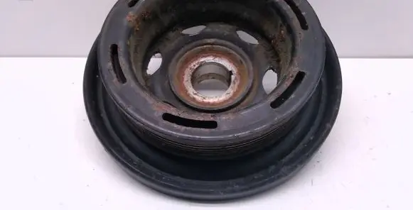 Mercedes-Benz Vito Viano W638 Crankshaft pulley A6110300503