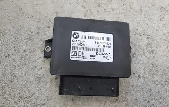 BMW 6 F12 F13 Hand brake control module 23122010