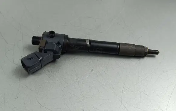 Volvo XC60 Fuel injector VEA132370010AAB