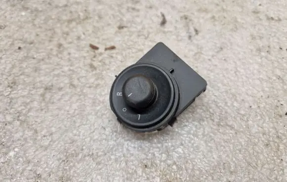 Opel Insignia A Wing mirror switch 13271827