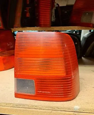 Volkswagen PASSAT B5 Rear/tail lights 3B5945096F 3B5945096
