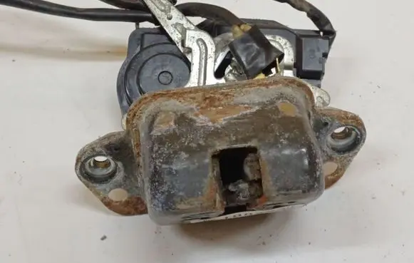 Subaru B9 Tribeca Tailgate/trunk/boot lock/catch/latch 