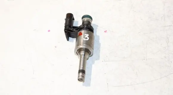 Volkswagen Golf VII Fuel injector 04E906036Q 0261500354