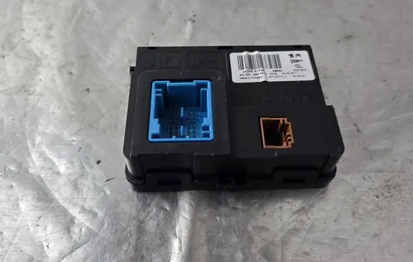 Peugeot 3008 II Other control units/modules 9811039280 02076295 E1142802F