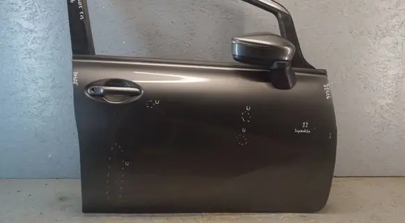 Nissan Note (E12) Front door