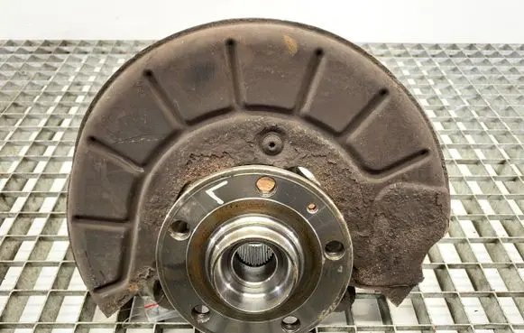 Volkswagen Golf V Front wheel hub spindle knuckle