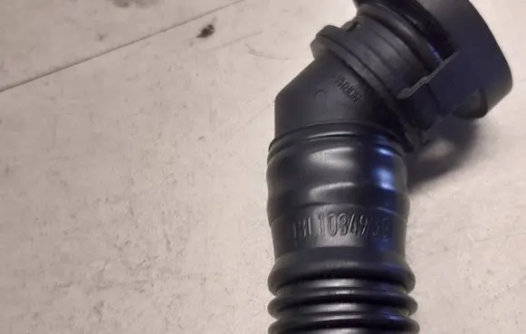 Volkswagen Tiguan Breather/breather pipe/hose 03L103493G