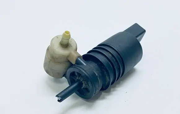 Audi A6 S6 C6 4F Windscreen/windshield washer pump 1T0955651A