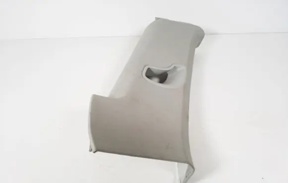 (D)pillar trim (top)