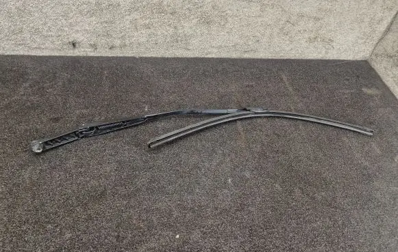 Audi A7 S7 4G Front wiper blade arm 4G1955407B