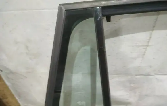 Citroen C4 Grand Picasso Rear vent window glass AS2