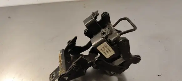 Opel Astra H Tailgate lock latch 13197820
