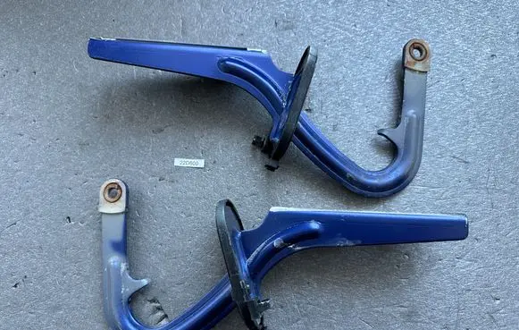 Nissan King Cab, Navara Engine bonnet/hood hinges 654002S400 654012S400