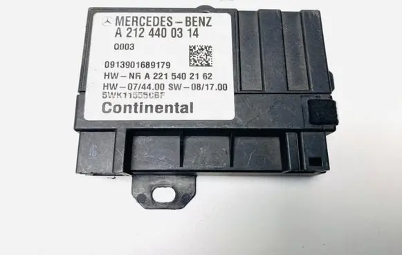 Mercedes-Benz E W212 Fuel injection pump control unit/module A2124400314 0913901689179 A2215402162
