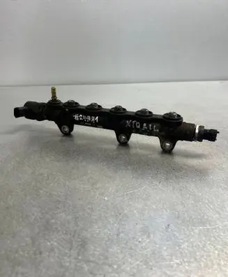 Nissan X-Trail T30 Fuel main line pipe 0445214207