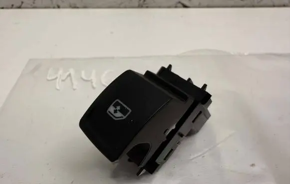 Seat Arona Electric window control switch 5G0959855P