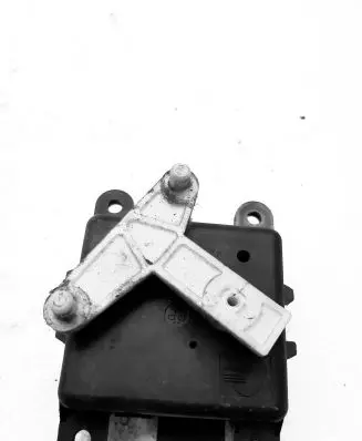 Nissan Almera N16 A/C air flow flap actuator/motor 3G240