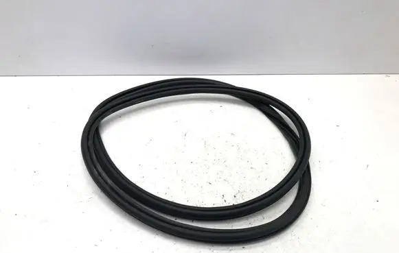 Volvo XC40 Front door rubber seal 32342440
