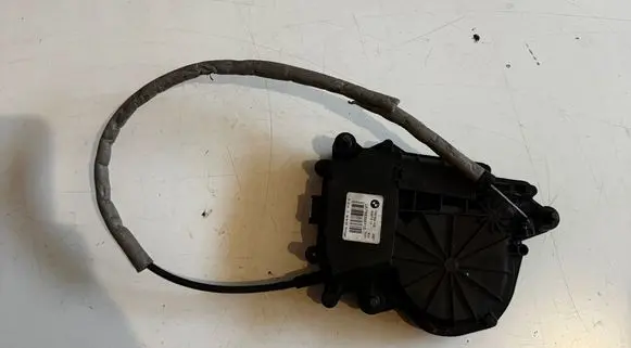 BMW X3 G01 Tailgate/trunk/boot lift motor 7383561