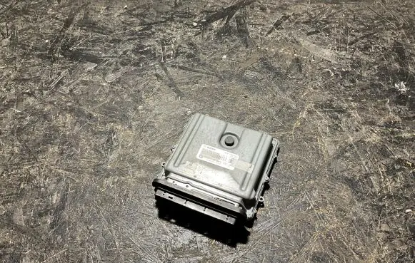 BMW 5 GT F07 Engine control unit/module 0281016665 8509331