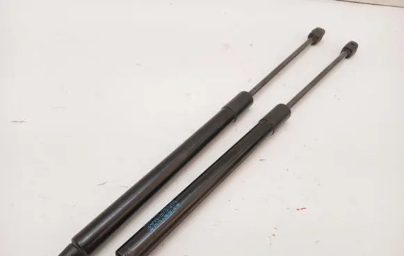 Volkswagen PASSAT B6 Shock absorber/damper mounting bracket 016823
