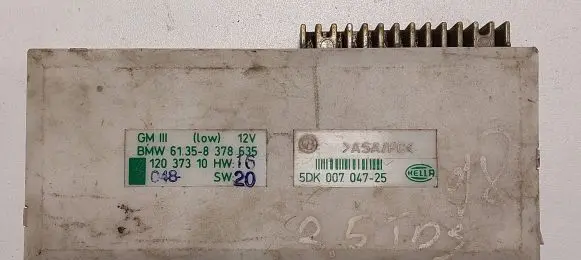 BMW 5 E39 Comfort/convenience module 5DK00704725 12037310 61358378635