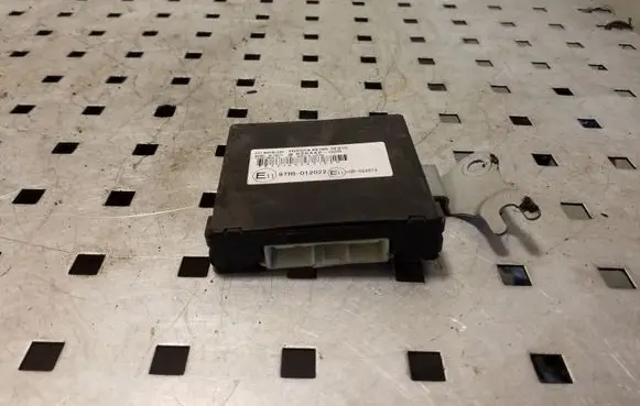 Toyota Corolla Verso E121 Door control unit/module 897800F010