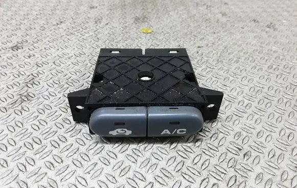 Honda HR-V Air conditioning (A/C) switch 