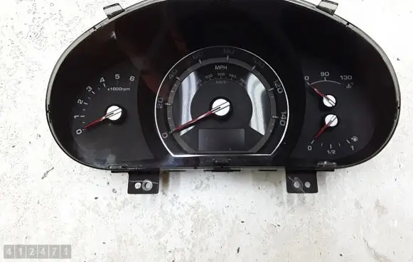 KIA Sportage Speedometer (instrument cluster) 940013u195