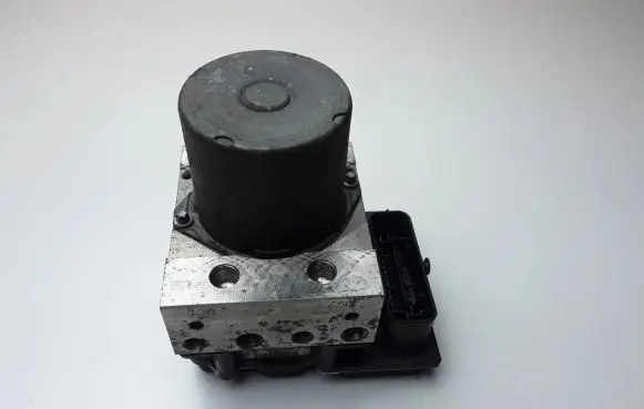Peugeot 508 ABS Pump 9677031780