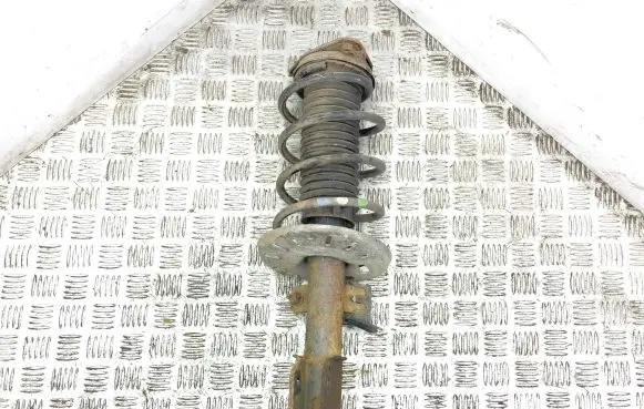 Peugeot 308 Front shock absorber/damper