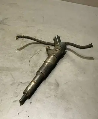 BMW 5 E39 Fuel injector 0445110029 2354093