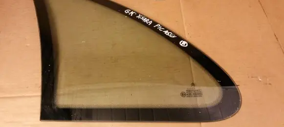 Citroen Xsara Picasso Rear side window AS2